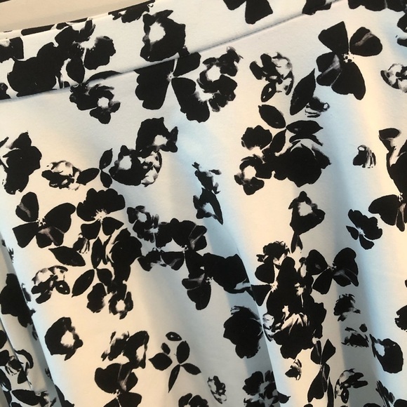 Cynthia Rowley Floral Skirt Size XS - Picture 4 of 11